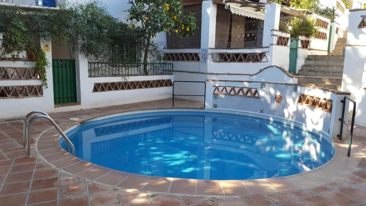 Semi-Detached Adosado Con Encanto -130 M2 - Wifi 600 Mb - Piscina Comunitaria - Patio Privado Torremolinos Exterior photo